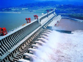 三峡水运新通道启动，开启长江经济带发展新篇章